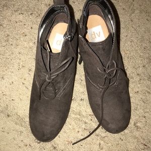 DV (Dolce Vita) Booties Sz 8.5